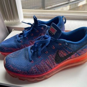 Nike Flyknit Max - Women’s 9.5